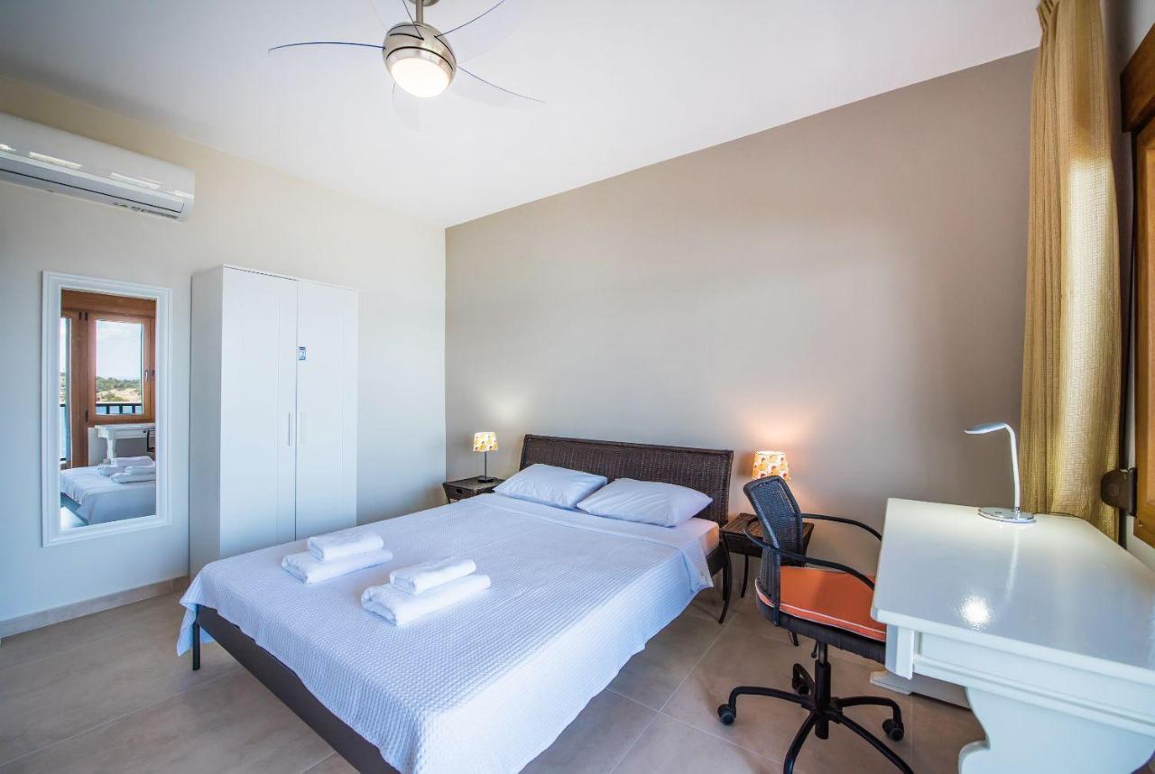 Nereus & Oceanus Beachfront Apartments, Lagonisi Beach #Feelslikehome Ormos Panagias Exterior foto