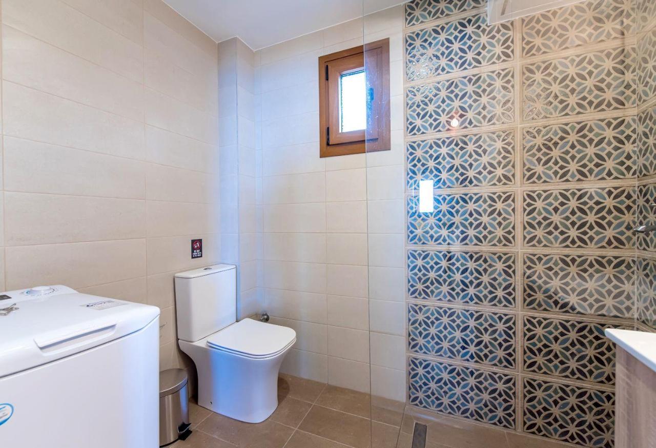 Nereus & Oceanus Beachfront Apartments, Lagonisi Beach #Feelslikehome Ormos Panagias Exterior foto